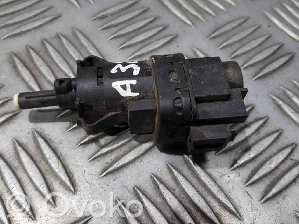 Jarrupolkimen anturin kytkin   3M5T13480AB,3M5T13480AB,3M5T13480AB,3M5T13480AB