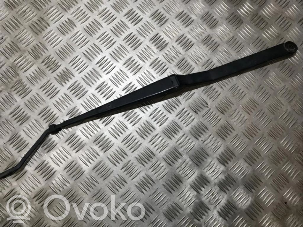 Opel Sintra Brazo del limpiaparabrisas delantero 