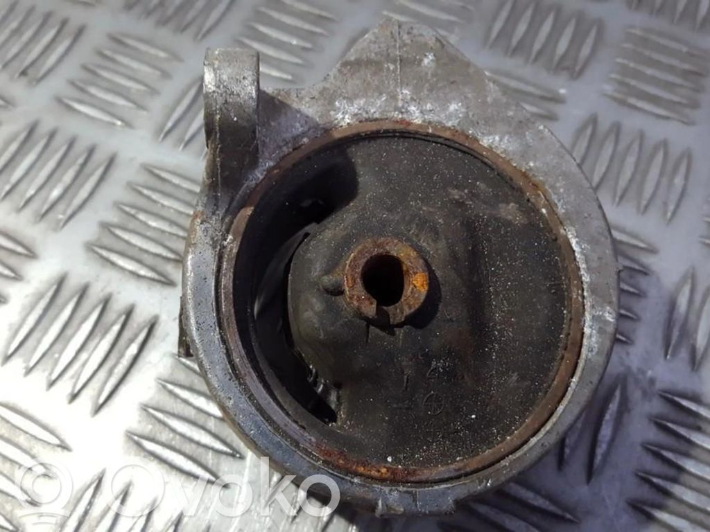 Nissan Primera Supporto di montaggio del motore 