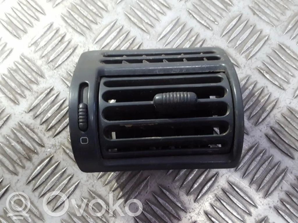 Peugeot 806 Grilă ventilație/ramă laterală bord 