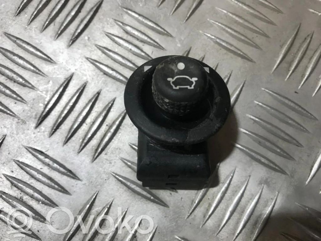 Interruptor del espejo lateral   93BG17B676BA,93BG17B676BA