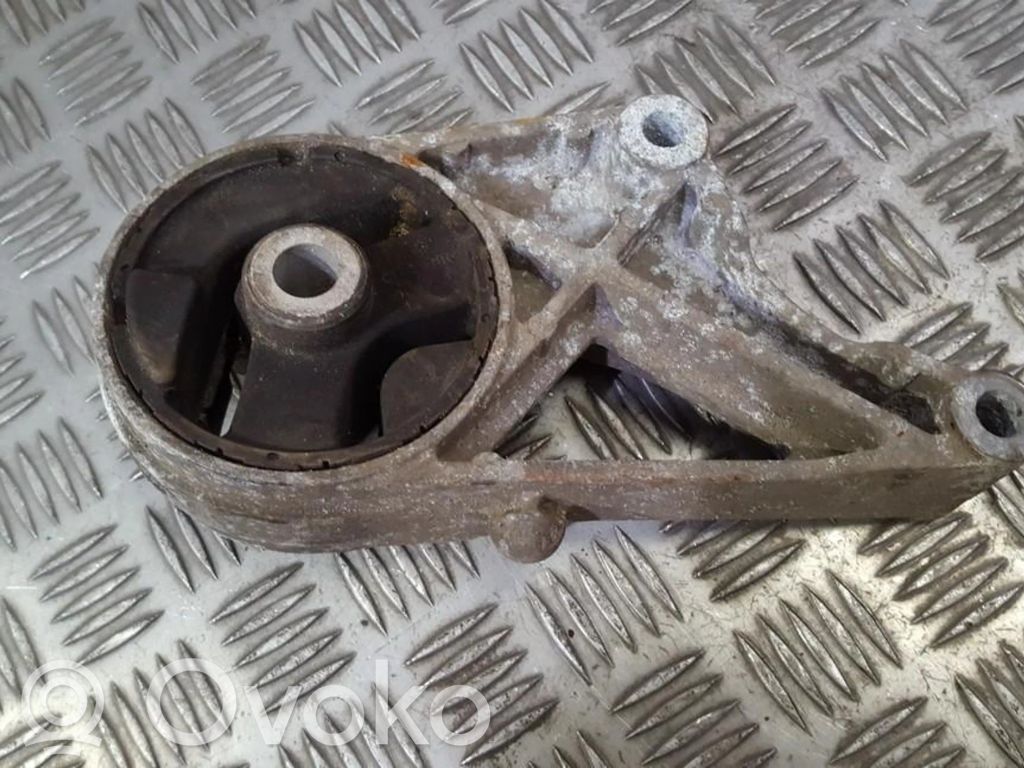 Opel Vectra C Engine mount bracket 