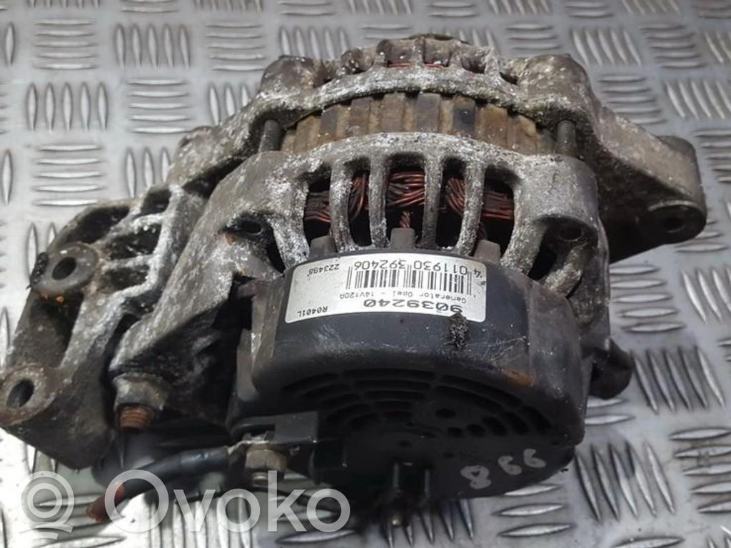 Opel Omega B1 Generator/alternator 