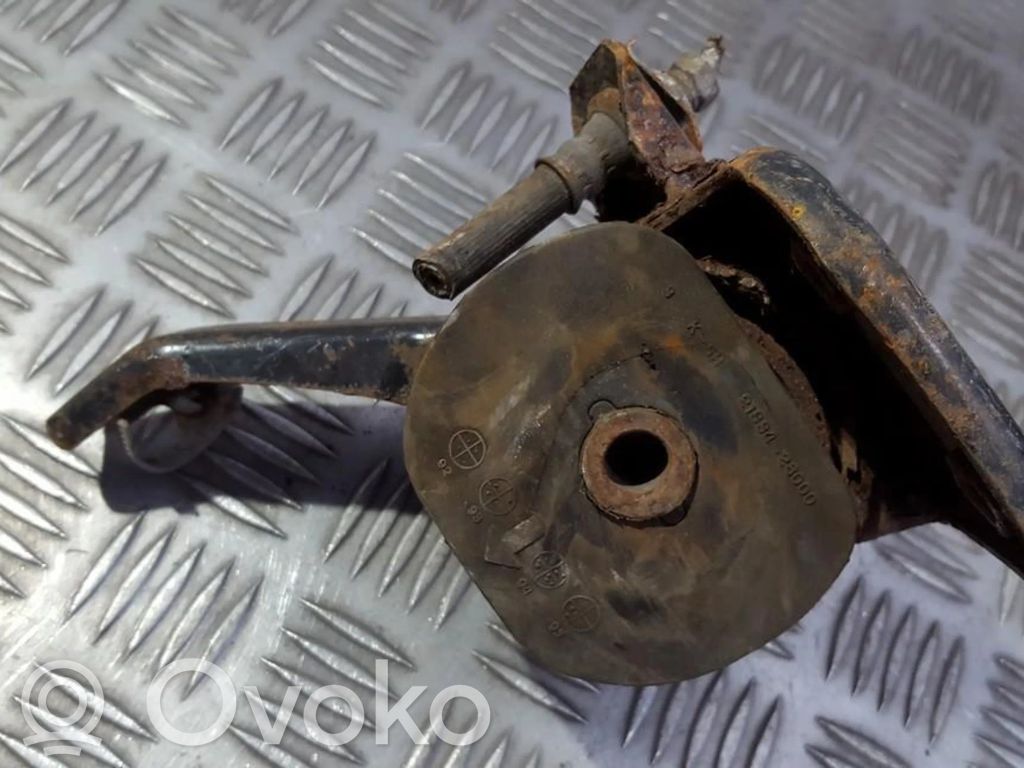Hyundai Coupe Engine mount bracket 