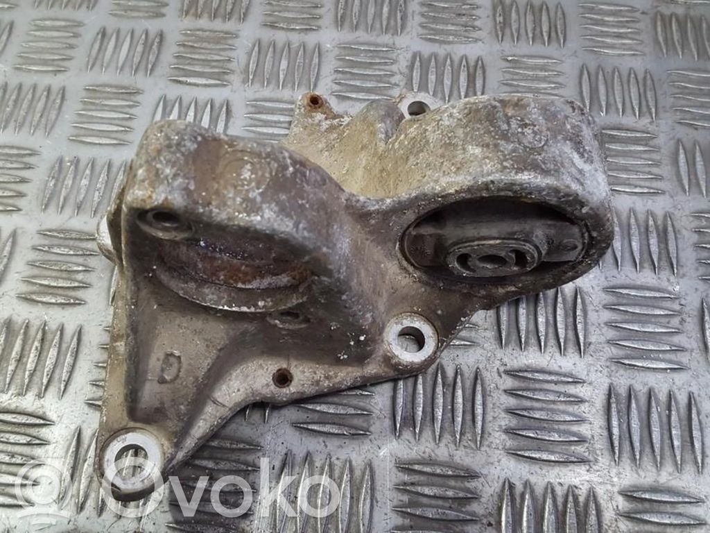 Peugeot 406 Supporto di montaggio del motore 
