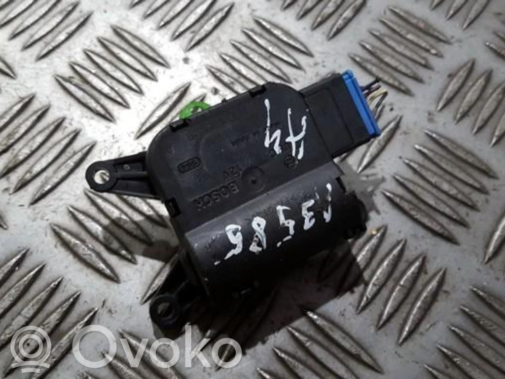 Audi A4 S4 B6 8E 8H Motor/actuator clapetă aer 