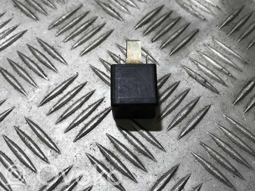 Altri relè   83BG14N089CA,V23134J4X37,77180,83BG14N089CA,V23134J4X37