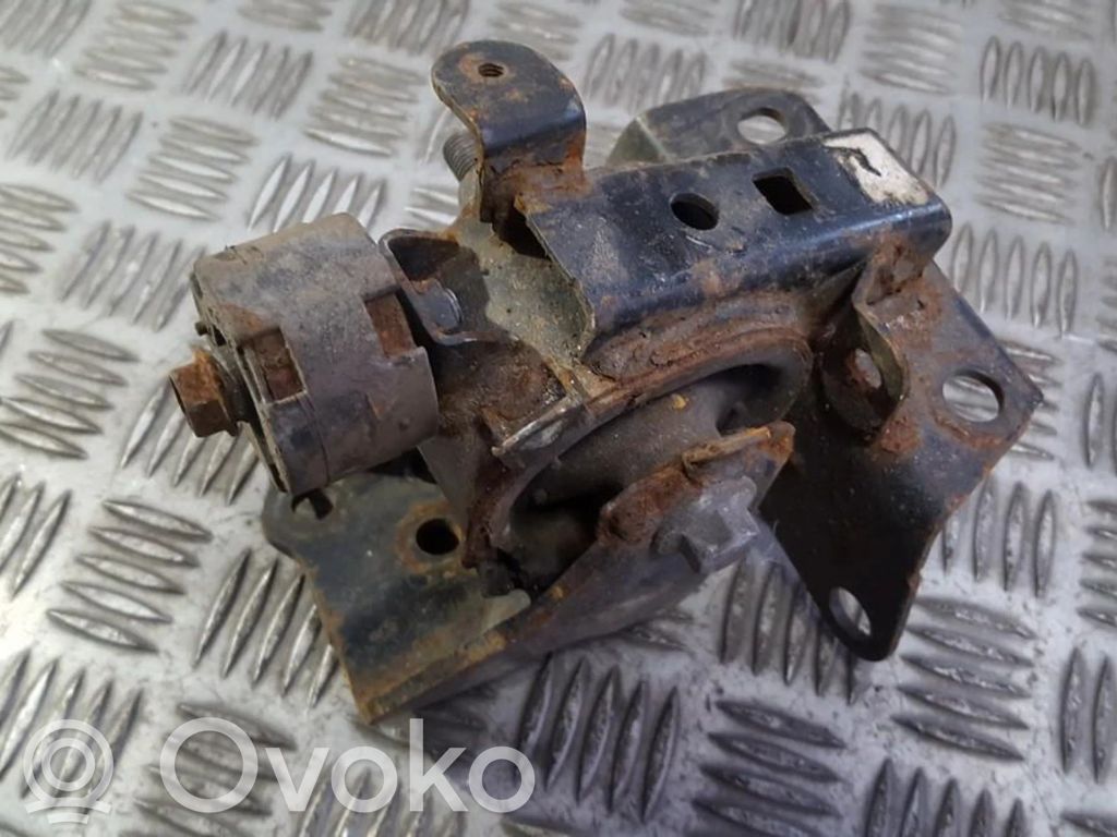 Toyota Corolla E120 E130 Подушка двигателя 
