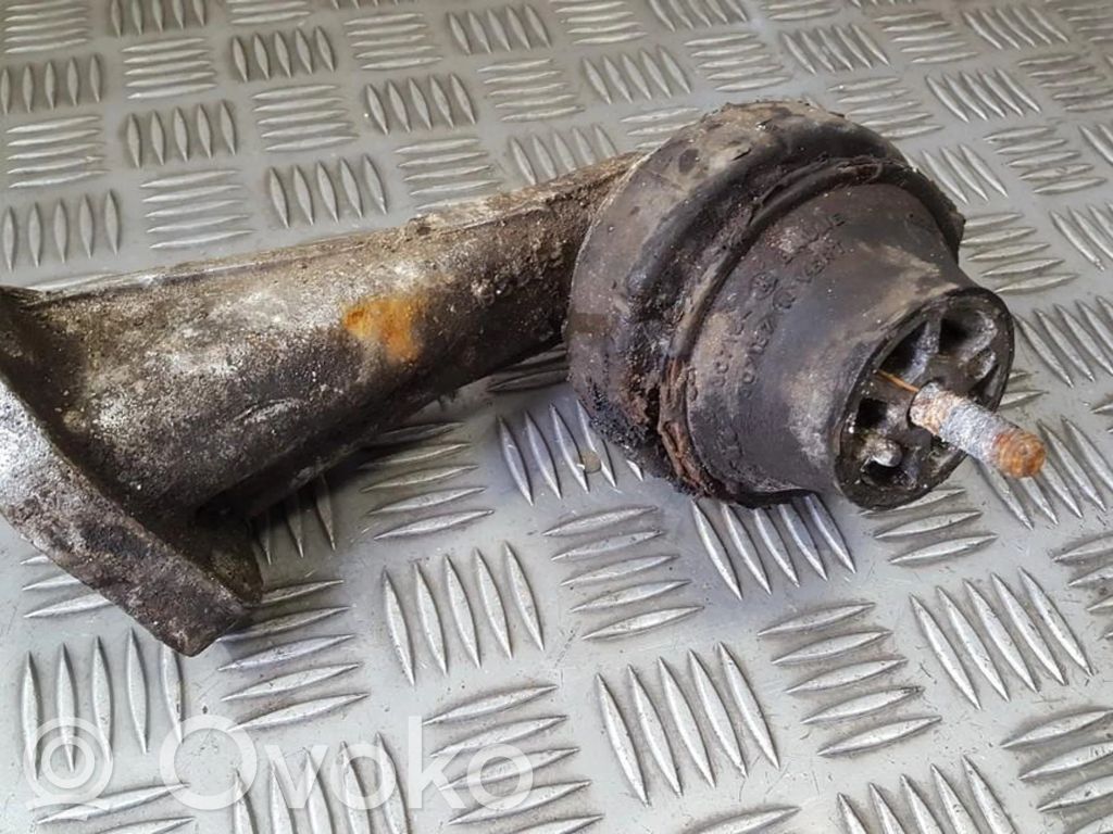 Ford Scorpio Engine mount bracket 