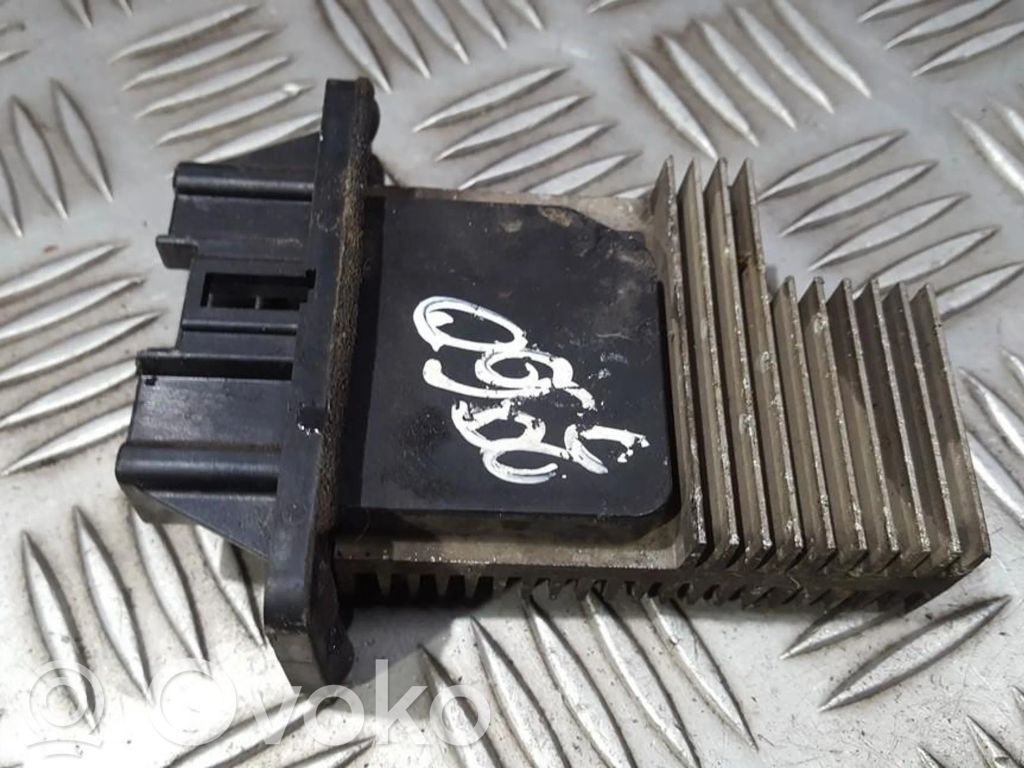 Toyota Avensis T220 Motor aerotermă/rezistor ventilator 