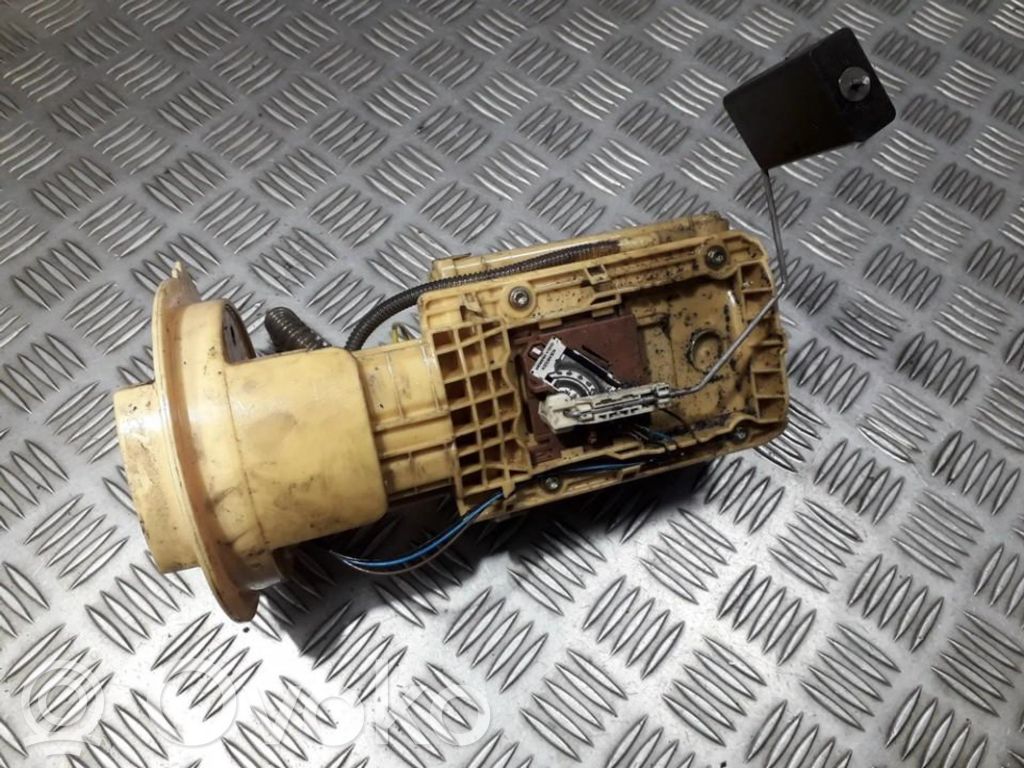 Volkswagen Golf V Pompa carburante immersa