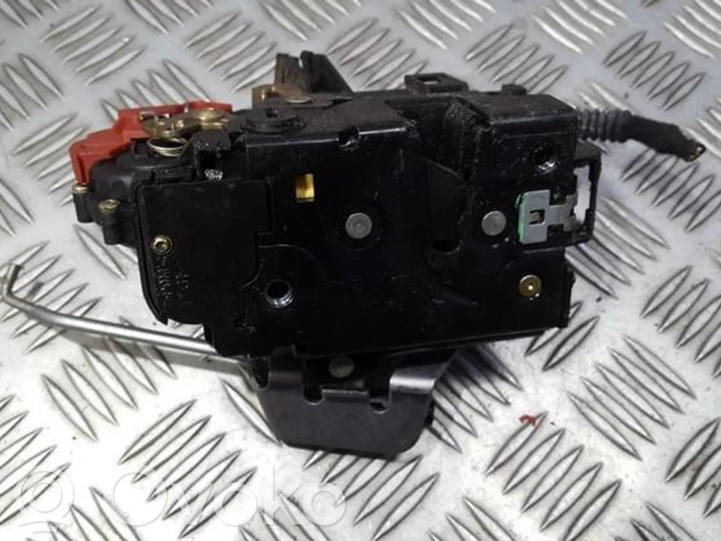Audi A4 S4 B6 8E 8H Încuietoare ușă spate 