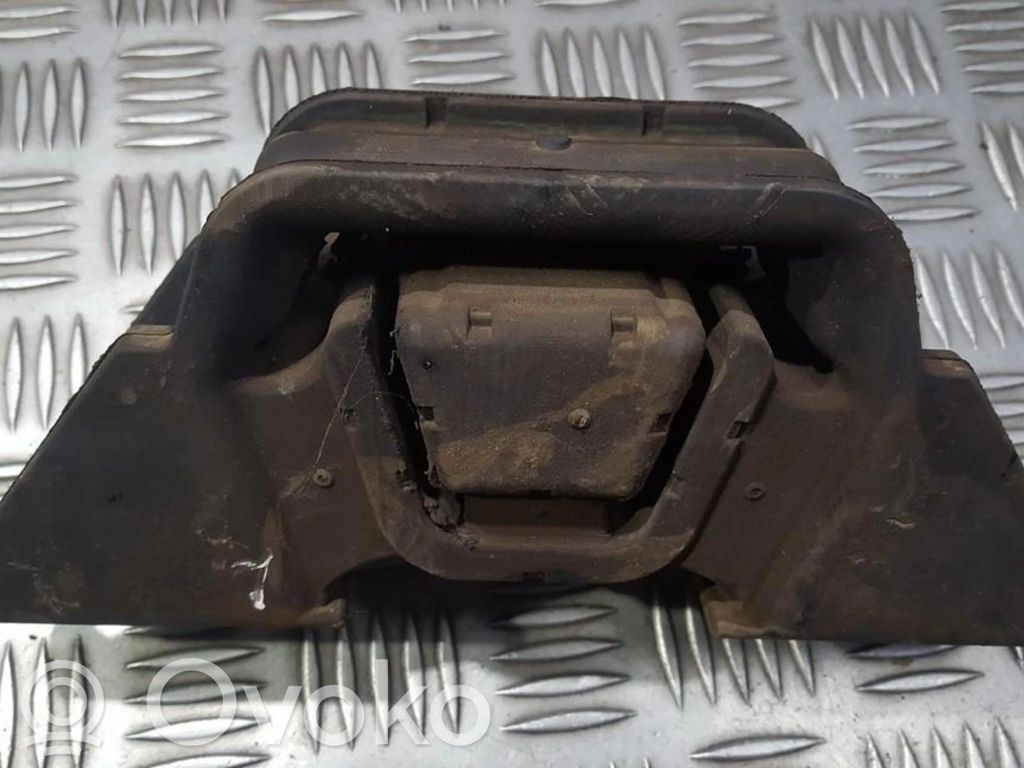 Engine mount bracket   521130017,5211300,5211300,521130017