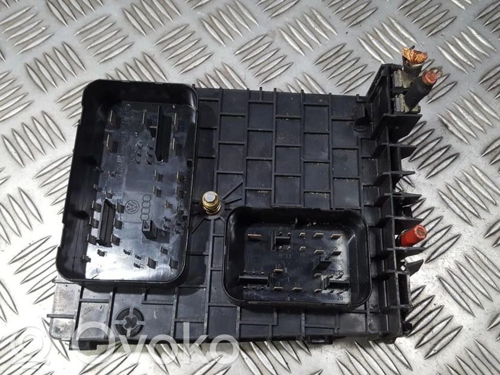 Volkswagen PASSAT B6 Set scatola dei fusibili