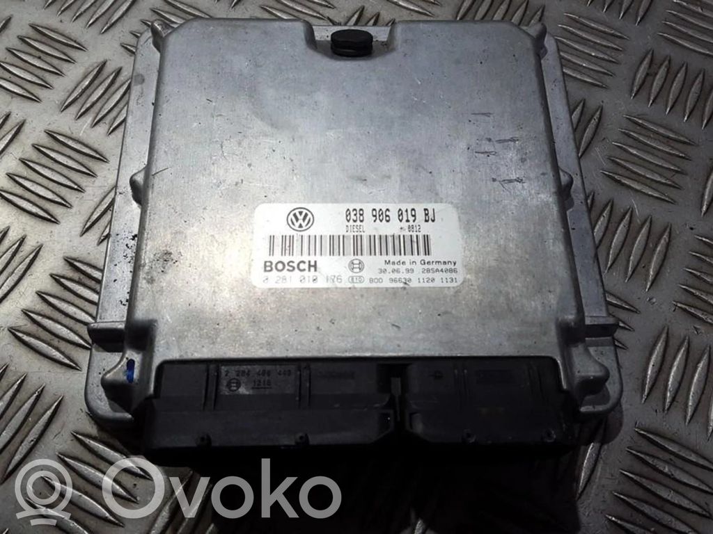 Volkswagen PASSAT B5 Unitate/modul de control motor 