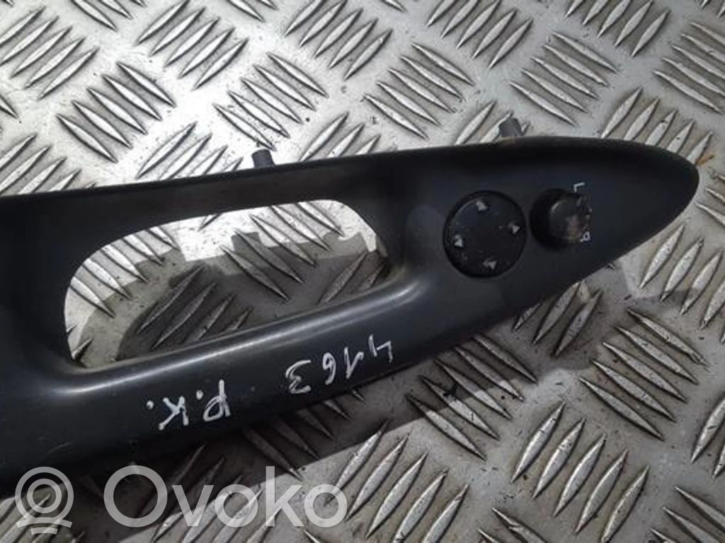 Sivupeilin kytkin   8D0959565A,8D0959565A