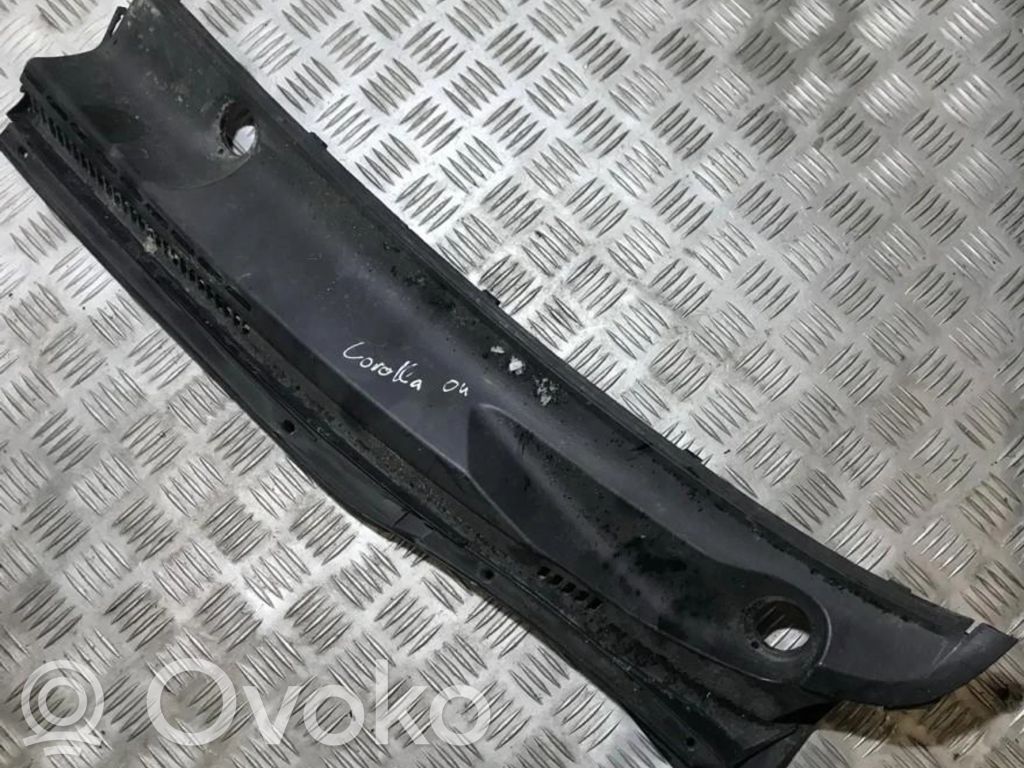 Toyota Corolla E120 E130 Podszybie przednie