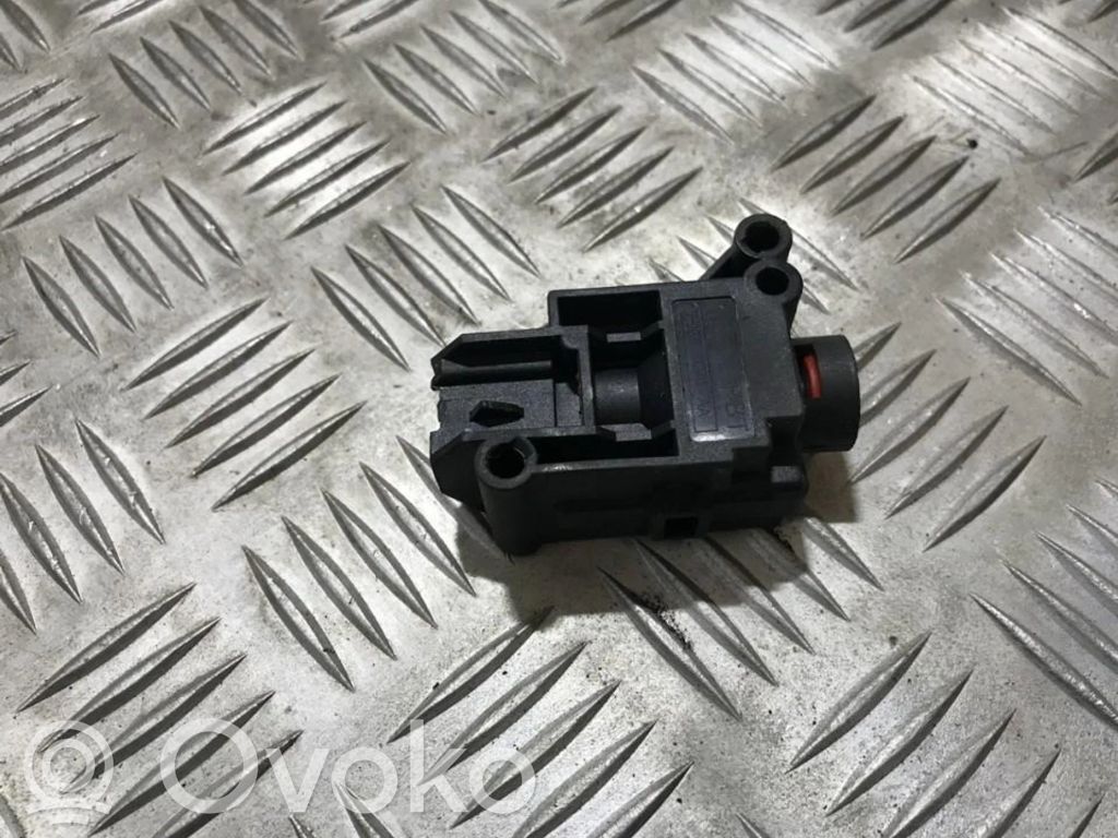 Interruptor de corte de combustible   F2AB9341AA,F2AB9341AA,F2AB9341AA,F2AB9341AA