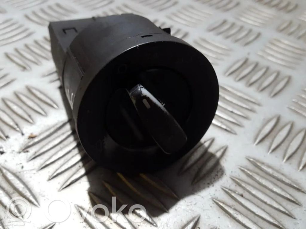 Interruttore luci   1C0941531,04052030,04052030,1C0941531