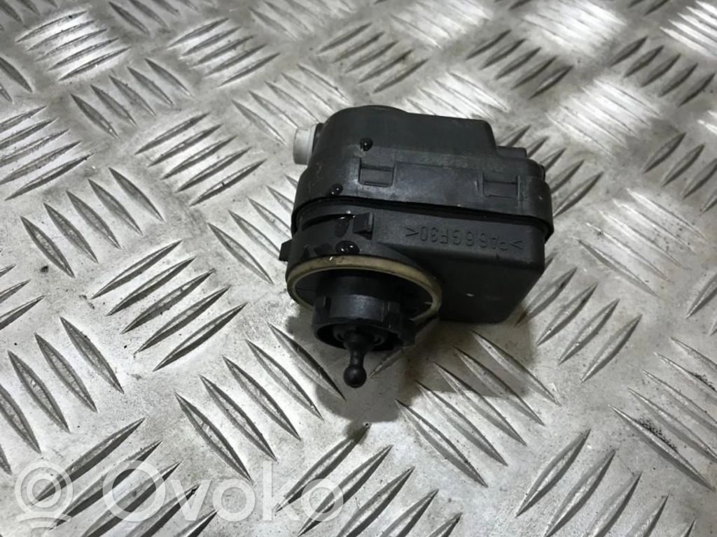 Peugeot 306 Moteur de réglage du niveau des phares 