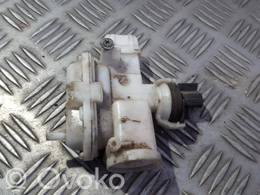 Volkswagen PASSAT B3 Pompka centralnego zamka