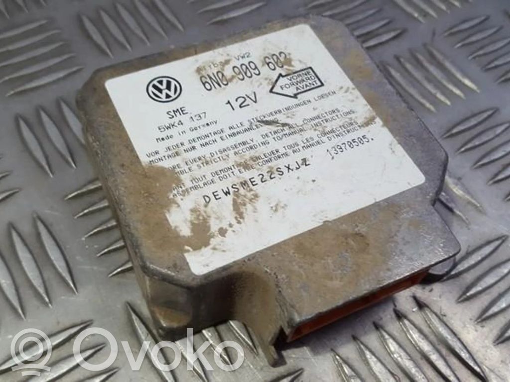 Volkswagen Golf IV Centralina/modulo airbag 