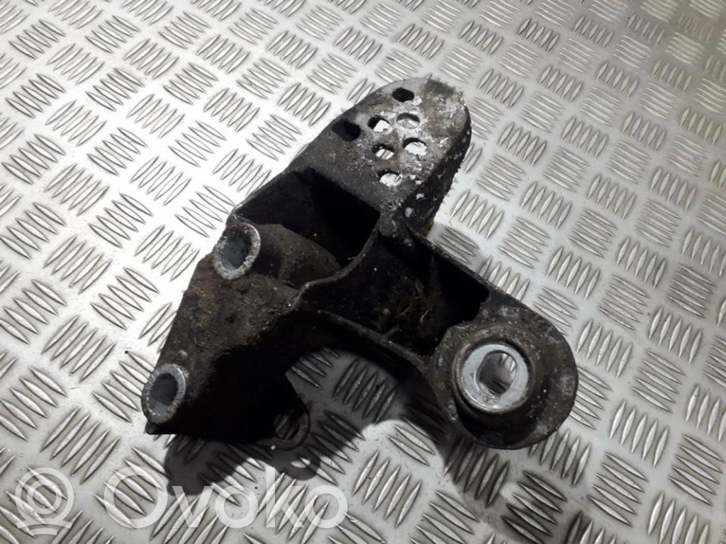 Audi A4 S4 B5 8D Supporto di montaggio del motore (usato) 