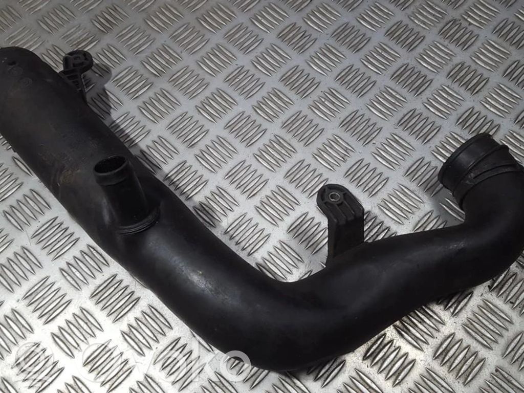 Volkswagen PASSAT B6 Furtun/conductă intercooler 