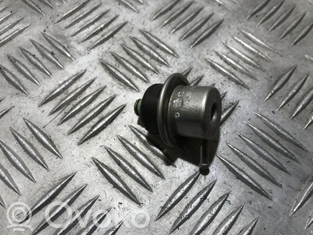 Volkswagen Polo III 6N 6N2 6NF Sensor de presión de combustible 