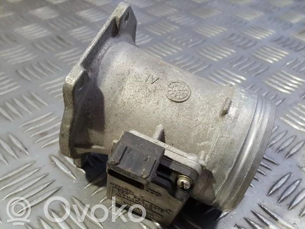 Audi A4 S4 B5 8D Misuratore di portata d'aria 