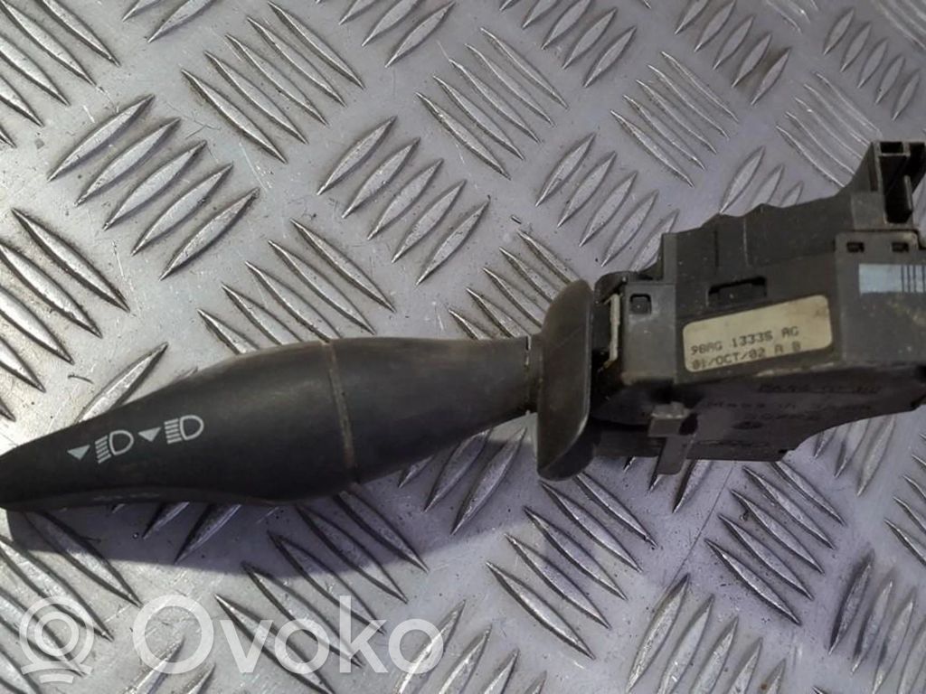 Suuntavilkun vipu   98AC13335AC,PA66GF30,98AC13335AC,PA66GF30