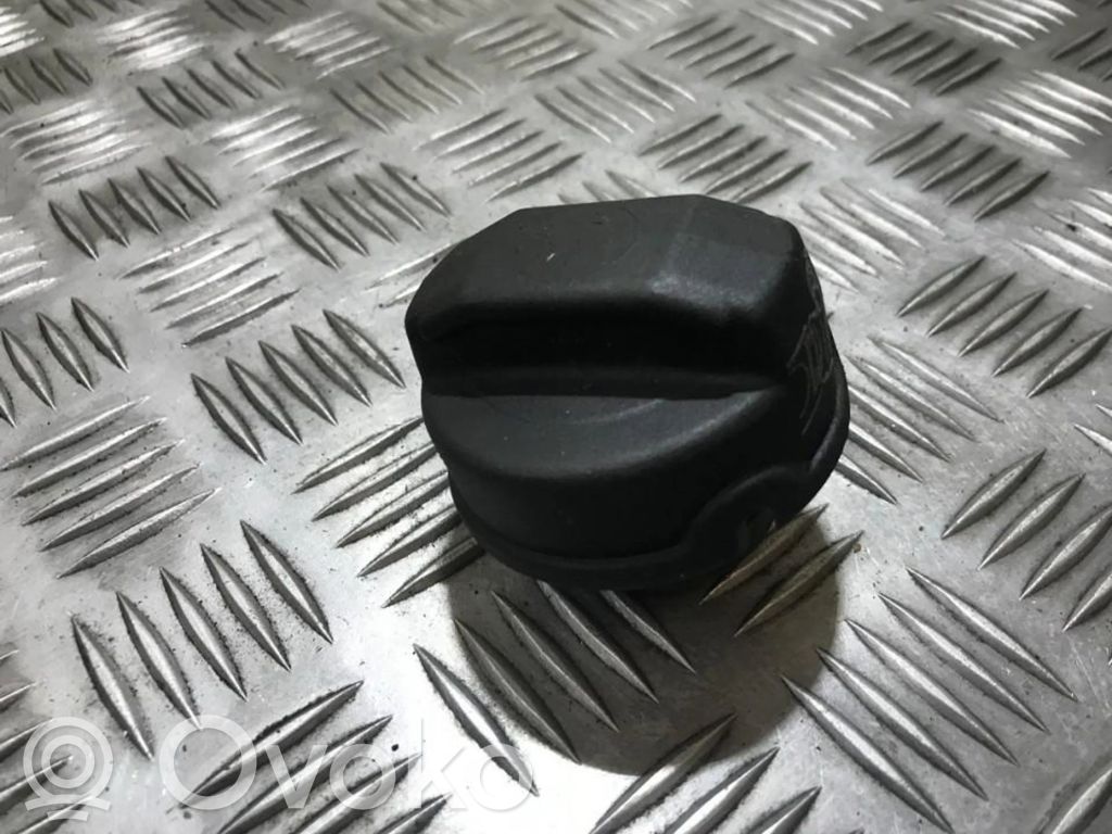 Volkswagen Polo III 6N 6N2 6NF Tappo del serbatoio del carburante 