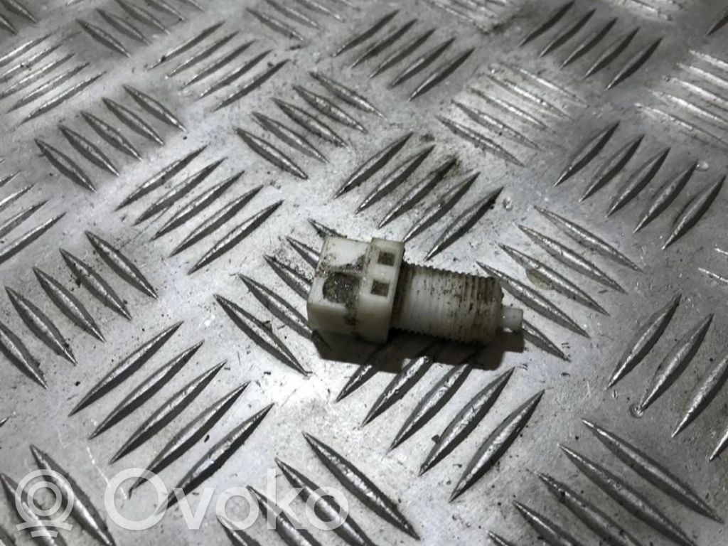 Renault Laguna I Interruptor sensor del pedal de freno 