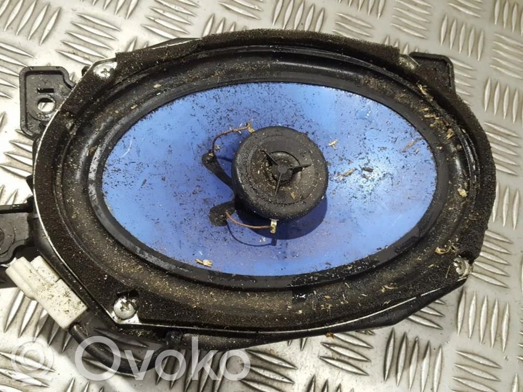 KIA Sedona Altavoz de la puerta delantera 