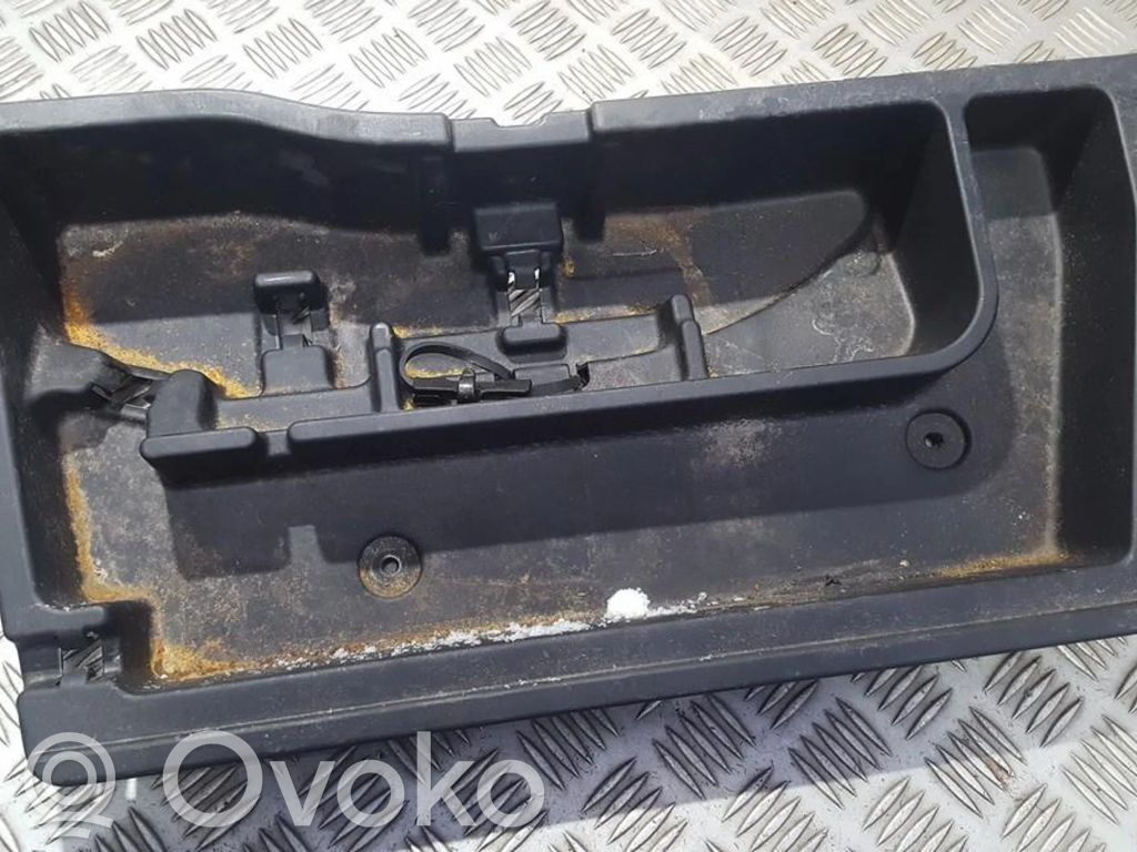 Toyota Corolla E120 E130 Altra parte interiore 