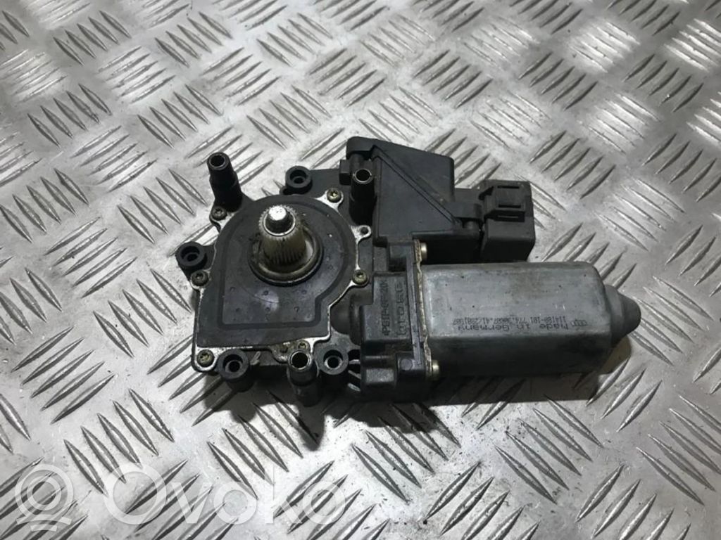 Audi A4 S4 B5 8D Asa reguladora de la puerta trasera 
