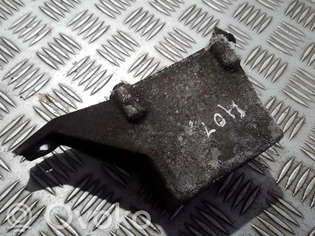 Volvo V70 Suport tampon motor 