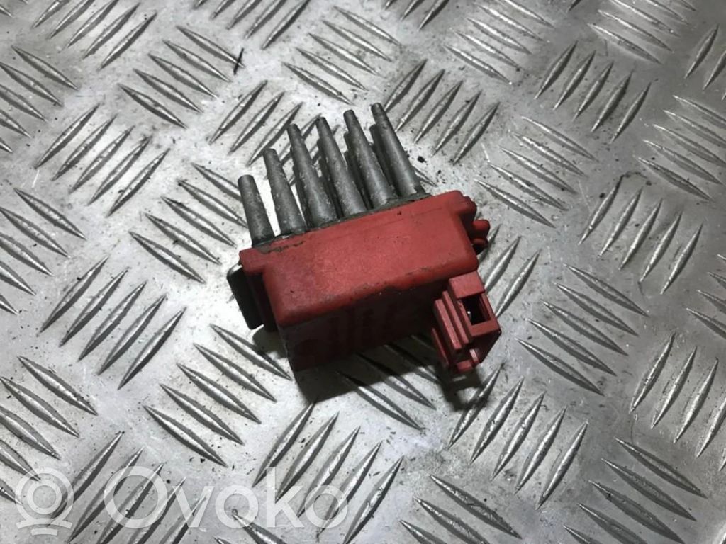Audi A4 S4 B5 8D Motorino ventola riscaldamento/resistenza ventola 