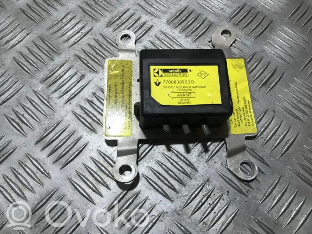 Renault Safrane Airbagsensor Crashsensor Drucksensor 