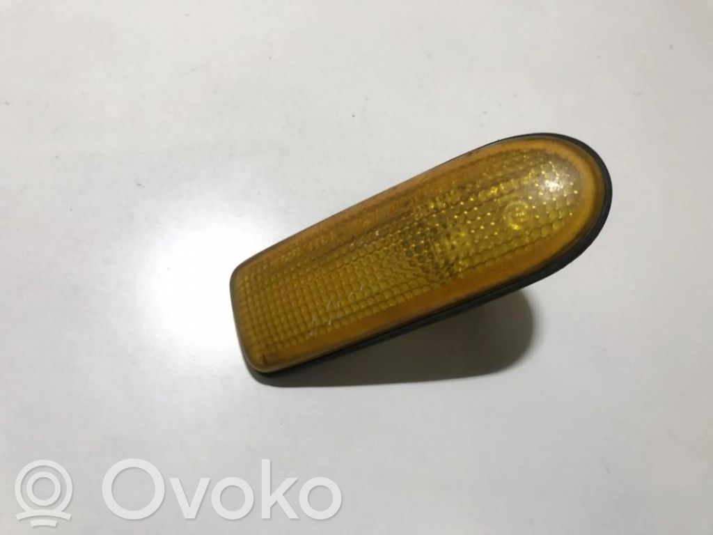 Nissan Sunny Seitenblinker 