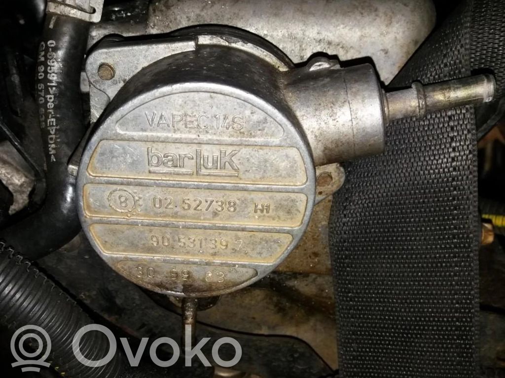 Opel Vectra B Pompa podciśnienia 