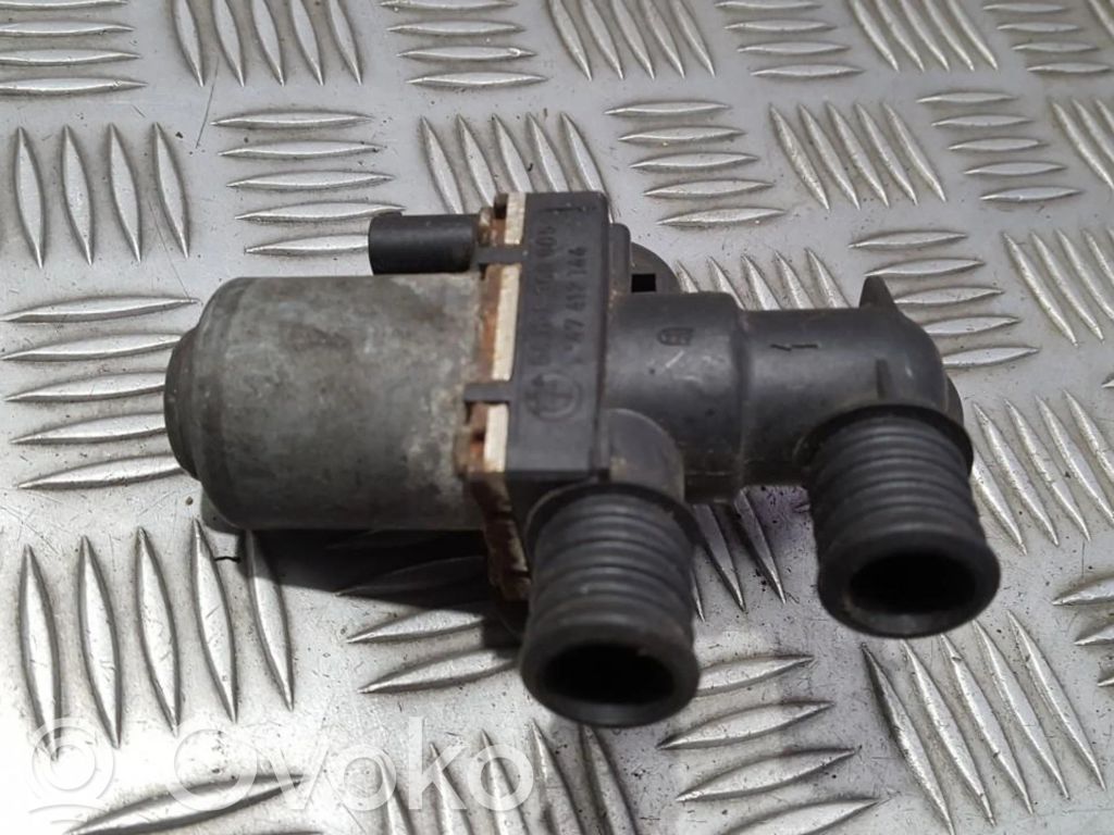 BMW X3 E83 Supapă control încălzitor lichid răcire