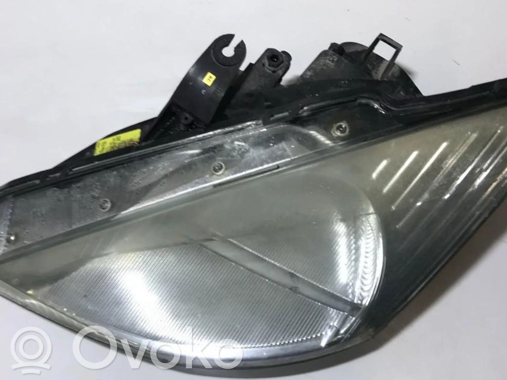 Ford Focus Scheinwerfer 