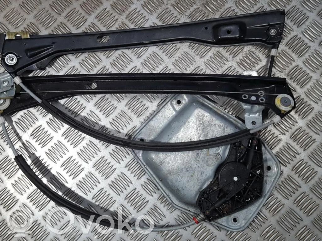 Volkswagen Golf V Alzacristalli del portellone scorrevole con motorino