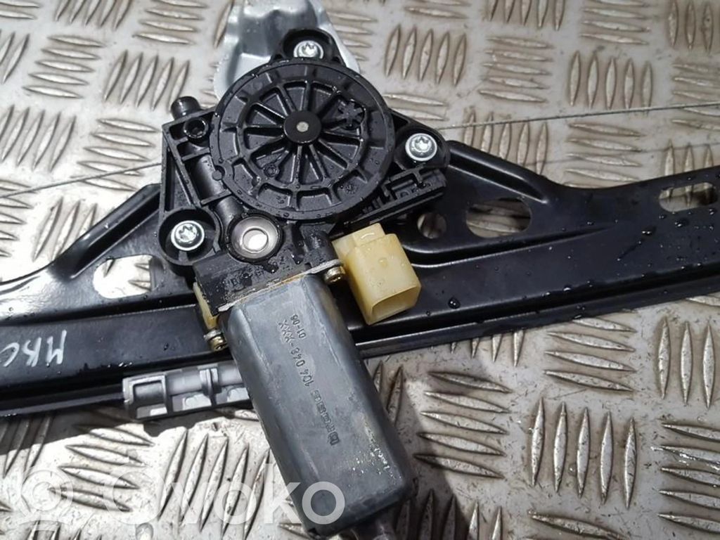 Mercedes-Benz C W203 Moteur de lève-vitre de porte arrière 