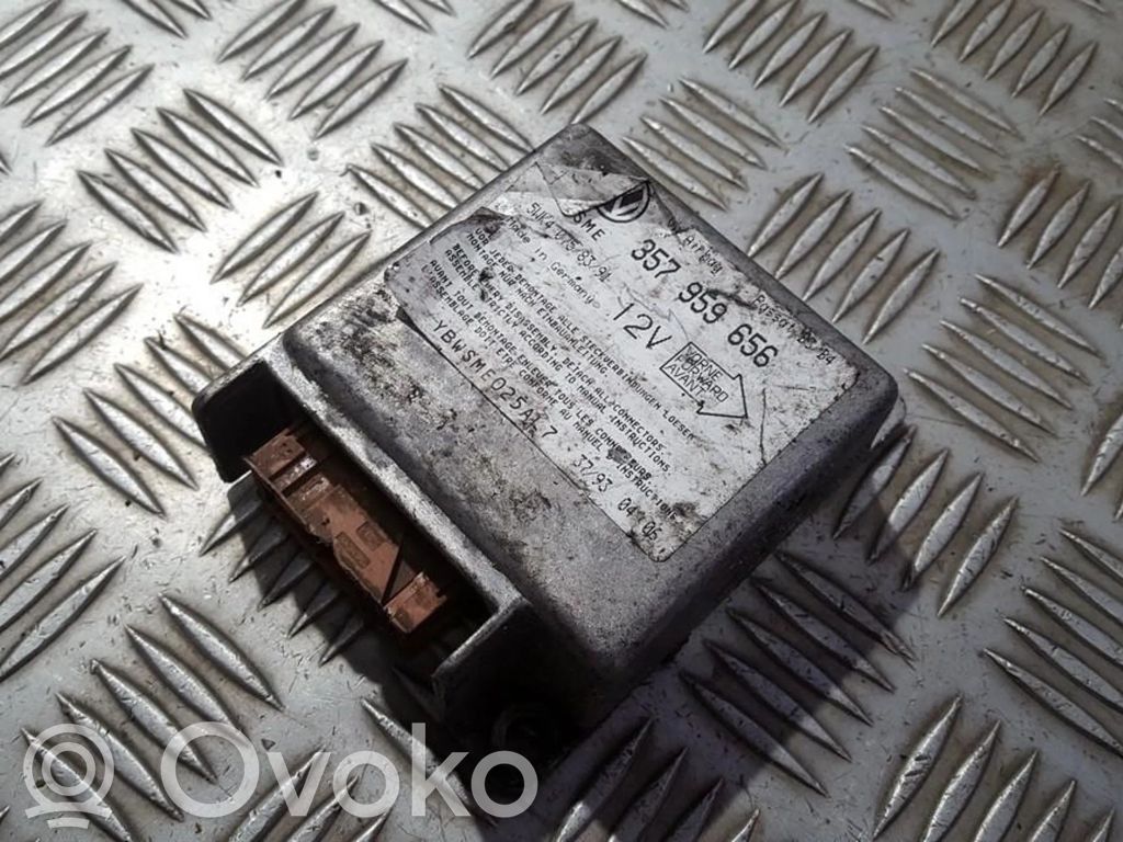 Volkswagen PASSAT B4 Unitate/modul de comandă airbaguri 