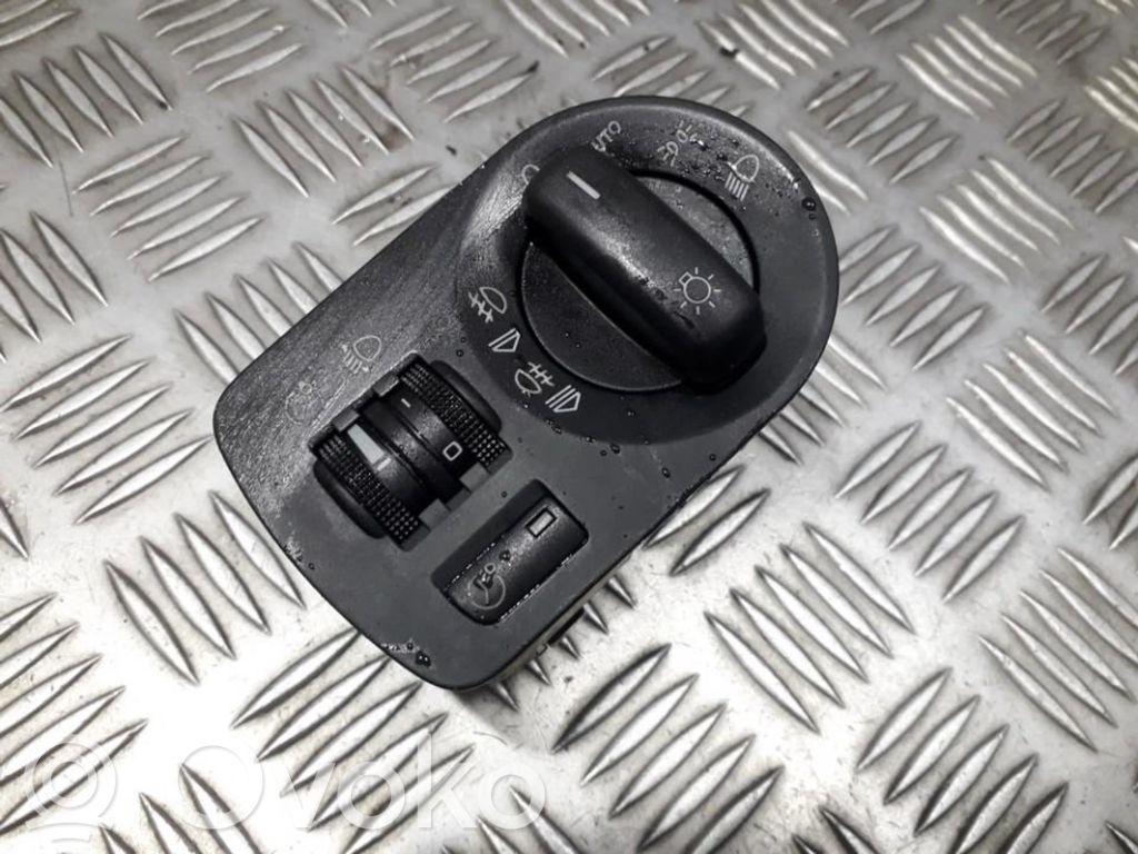 Interruptor de luz   8P2919094,8P2941531Q,04056777,8P2919094,8P2941531Q