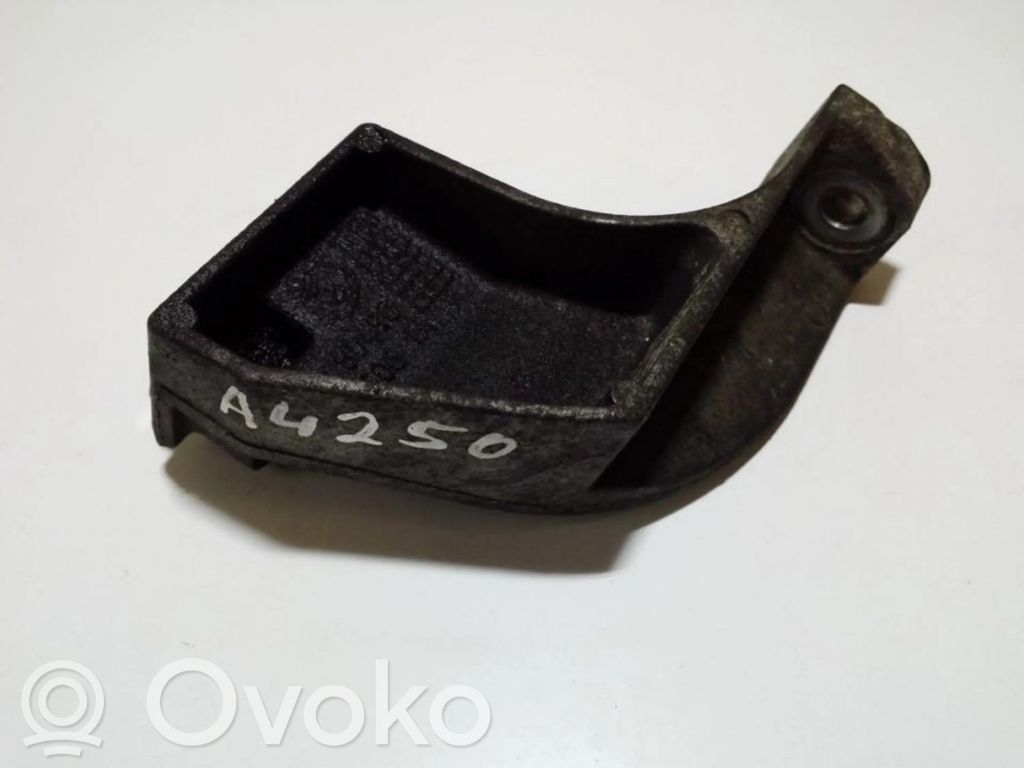 Fiat Stilo Engine mounting bracket 