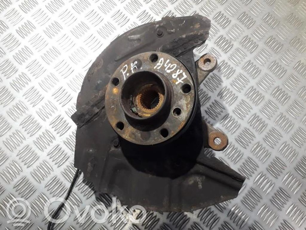 Front wheel hub