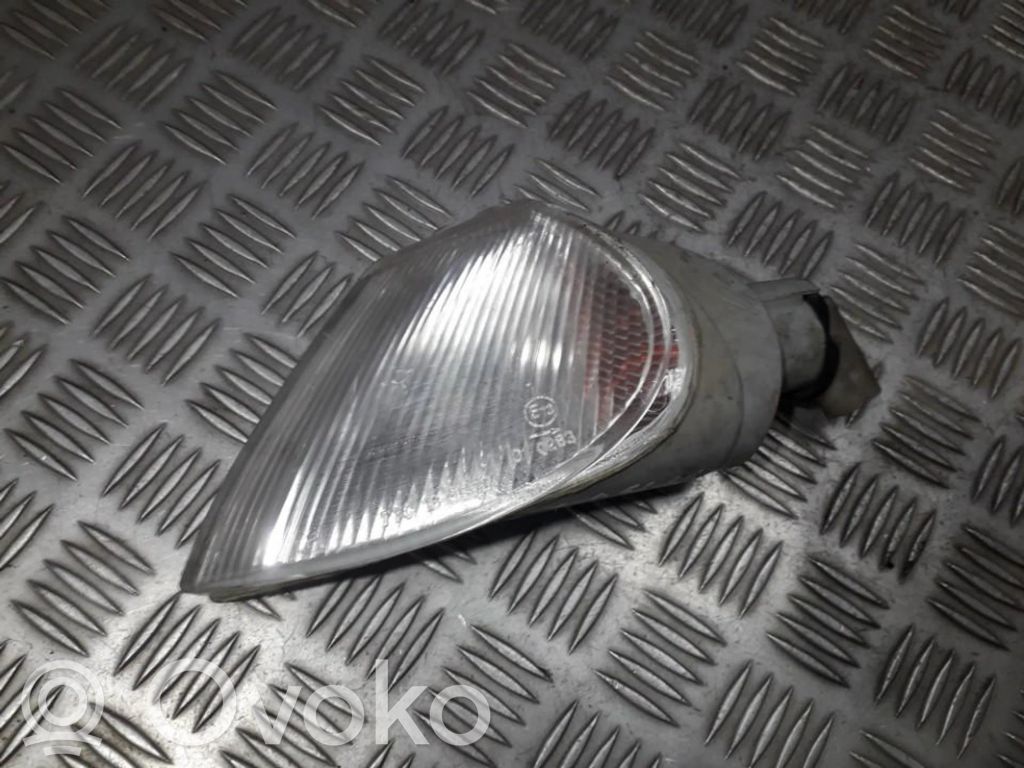 Renault Laguna I Indicatore di direzione anteriore 